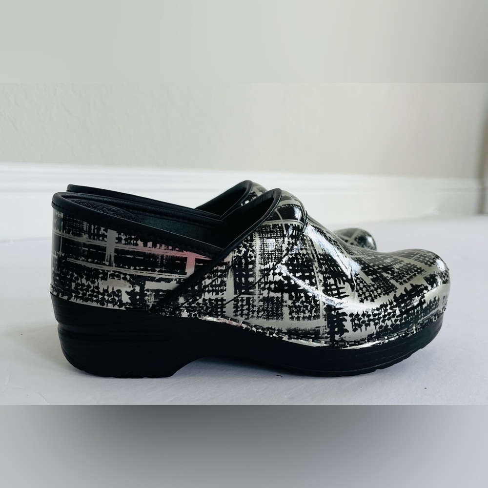 DANSKO Black and White Artistic Mules with Chunky Sole Size 36 (5.5)